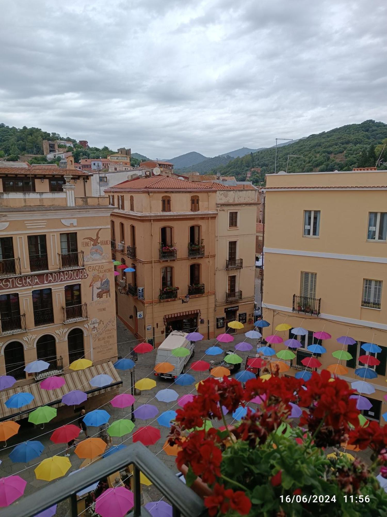 Vico Nobilioni Hotel Iglesias Buitenkant foto